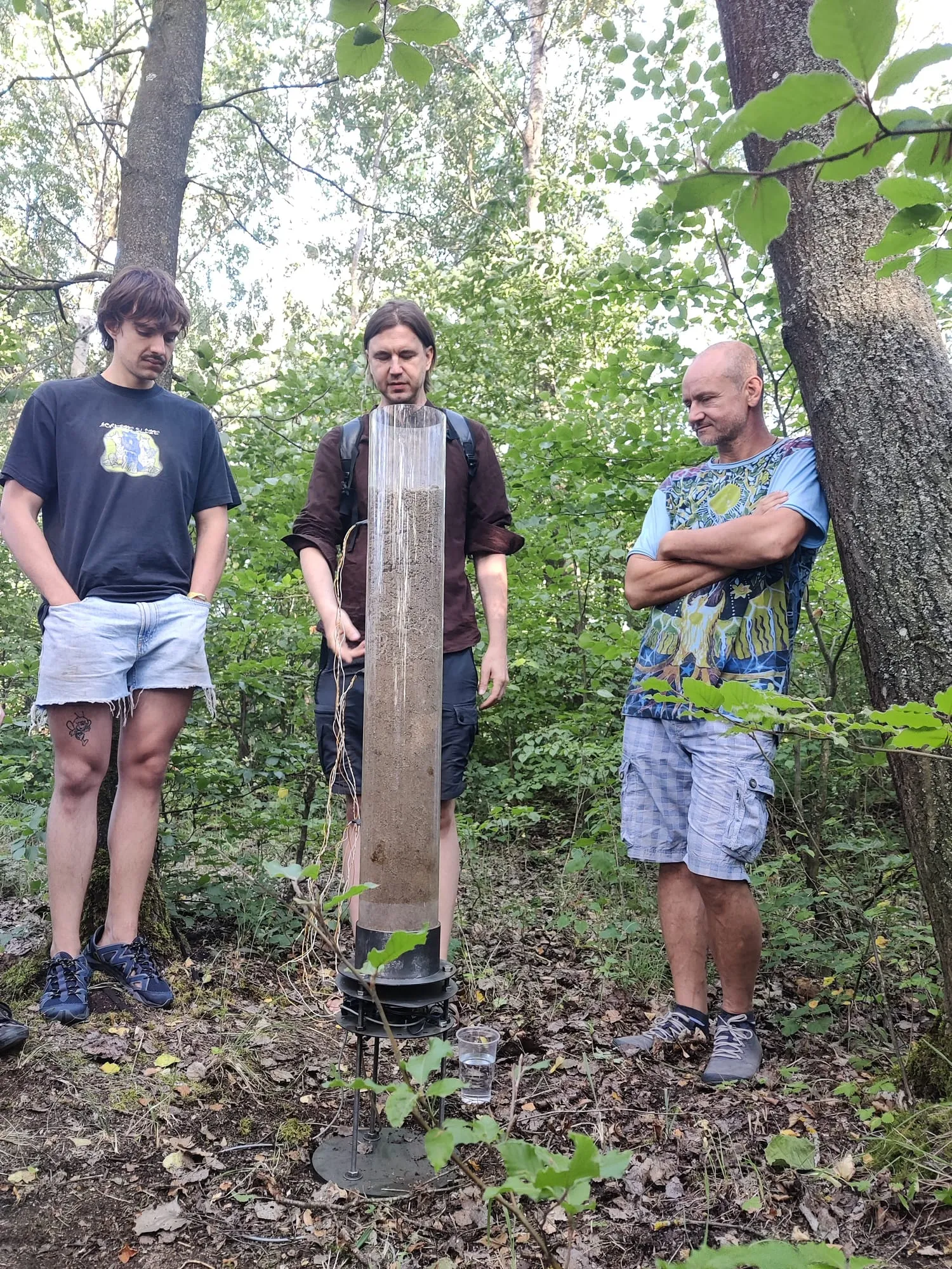 Zvuková instalace v lese