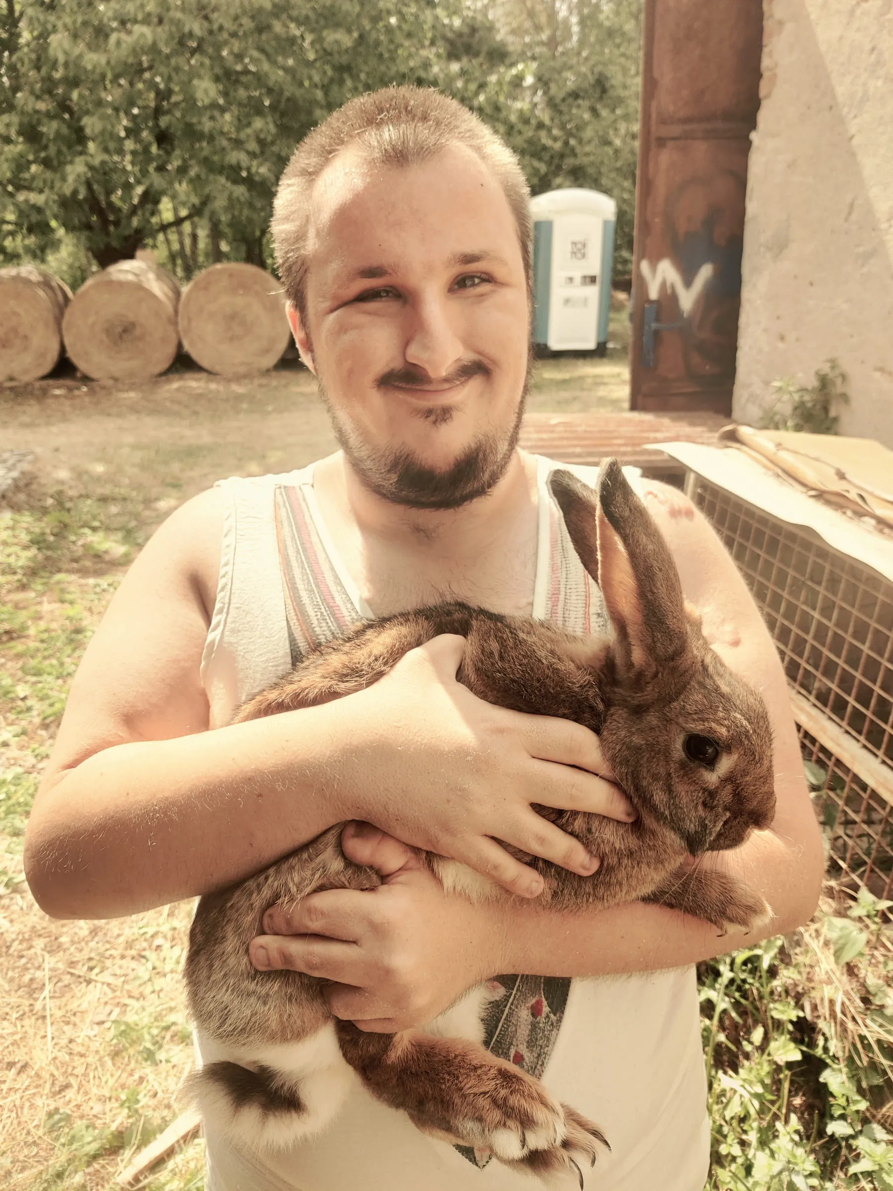 Setkání se zvířaty na zahradě ve Lhoticích